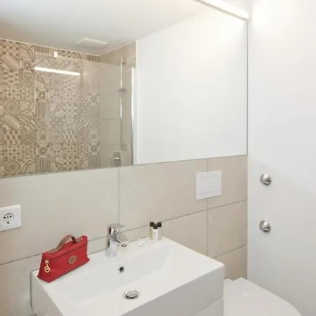 شقة فندقية Brera Serviced 3*